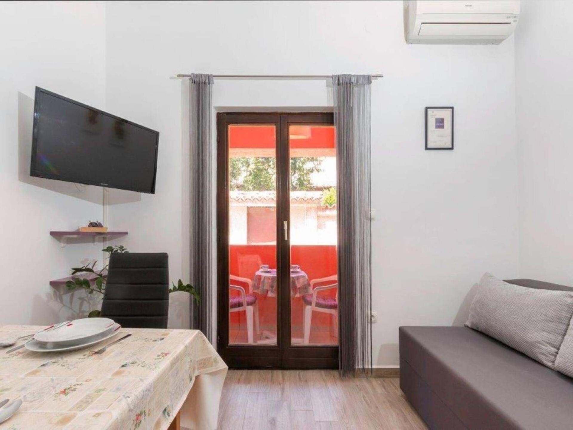 Pleasant Oriana Apartment Near The Sea-พูลา ภายนอก รูปภาพ